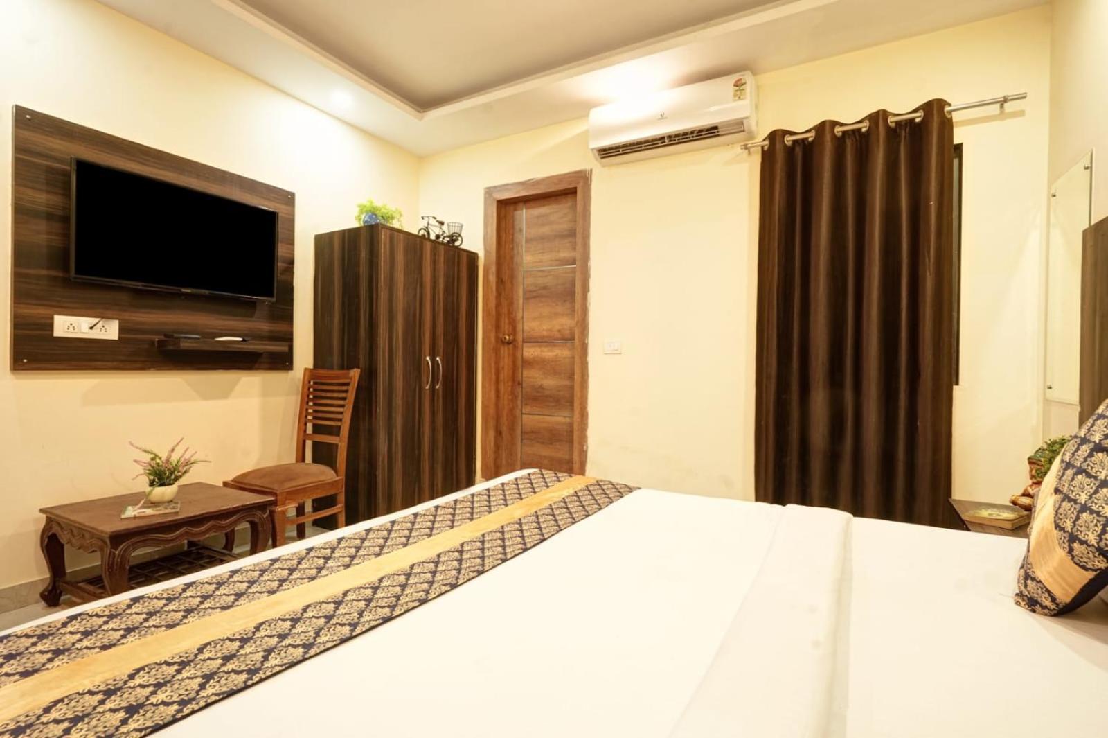 Oxford King Embassy And Airport Drop Free Hotel 4*
