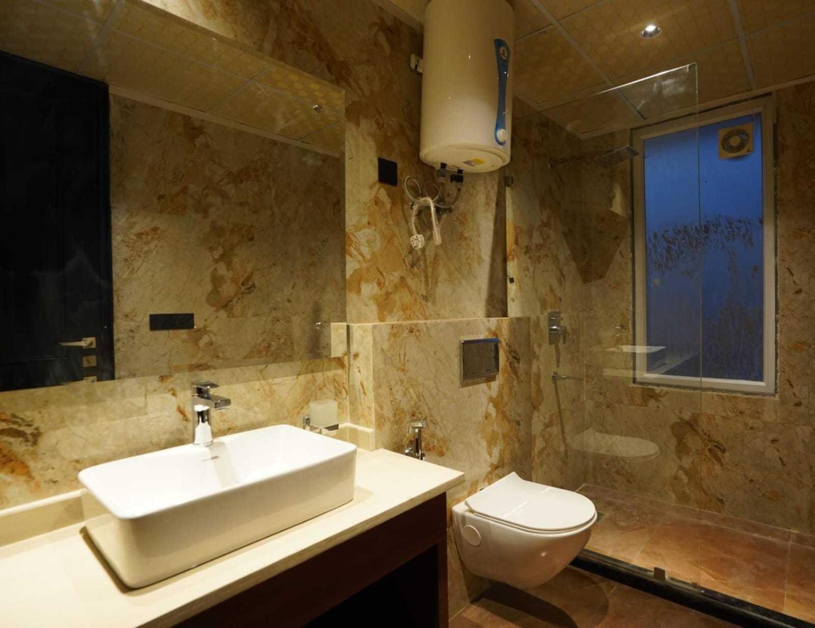 Oxford King Embassy And Airport Drop Free 4*