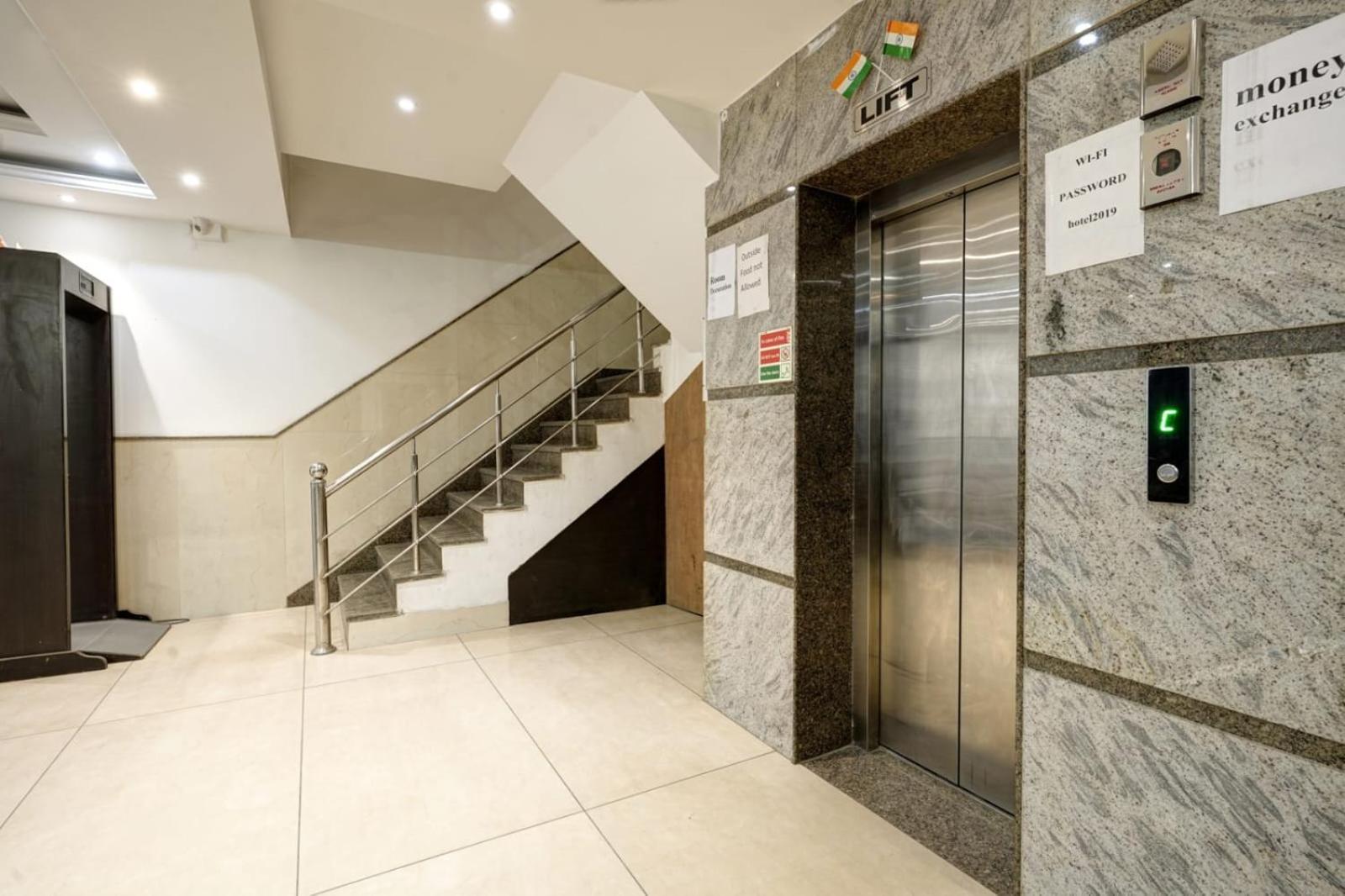 Oxford King Embassy And Airport Drop Free 4* New Delhi