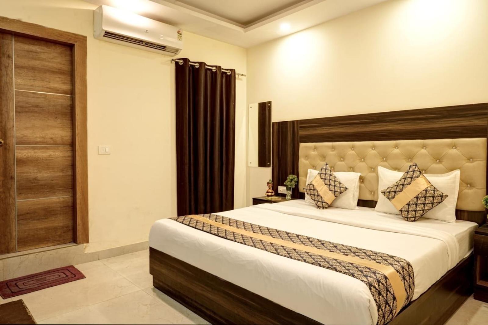 Oxford King Embassy And Airport Drop Free 4* New Delhi